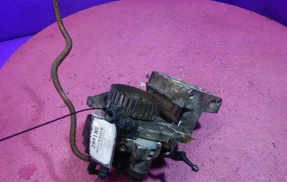 Renault Scenic II - Grand scenic II Fuel injection high pressure pump 8200108225