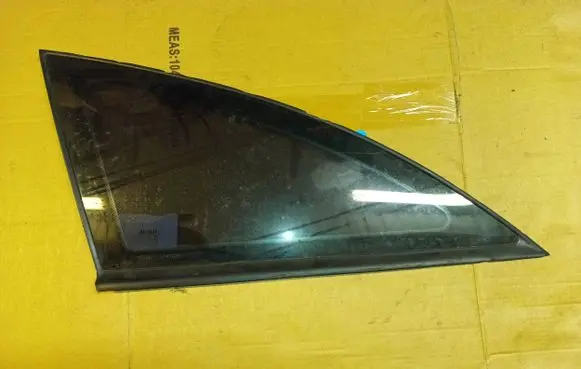 Renault Laguna II Rear side window