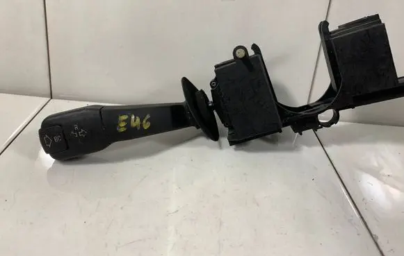 BMW 3 E46 Indicator stalk 8352172