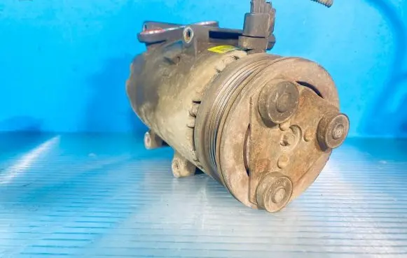 Volvo C30 Air conditioning (A/C) compressor (pump) 6M5H19D629AB