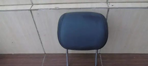 Mercedes-Benz CL C215 Front seat headrest 