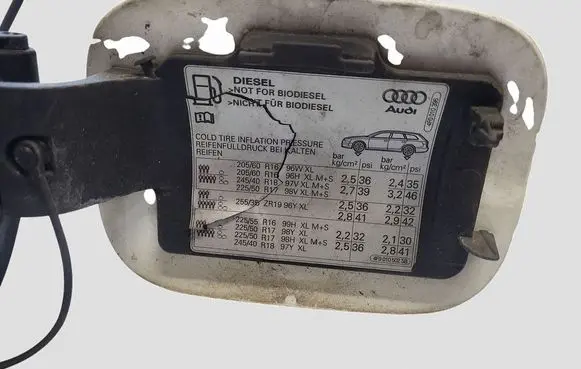 Audi A6 S6 C6 4F Fuel tank cap 4F0010395