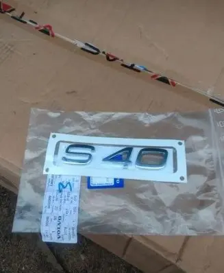 Volvo S40, V40 Manufacturer badge logo/emblem 8620309
