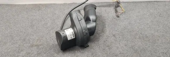 BMW 7 E38 Engine control unit/module fan 1438023