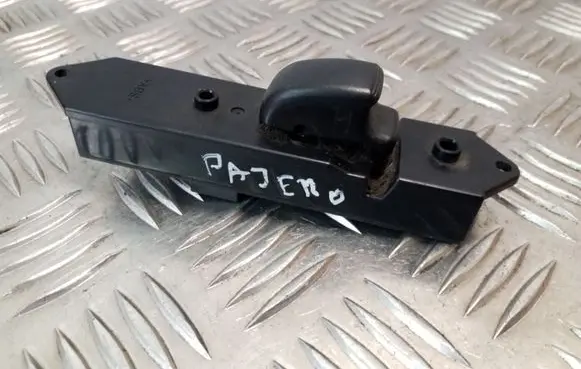 Mitsubishi Pajero Electric window control switch MR252818
