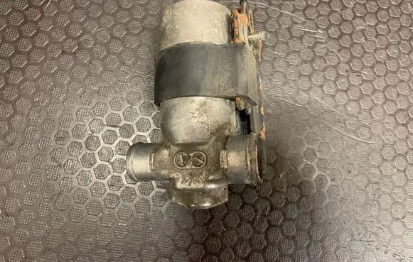 BMW 3 E46 Idle control valve (regulator) 1738981