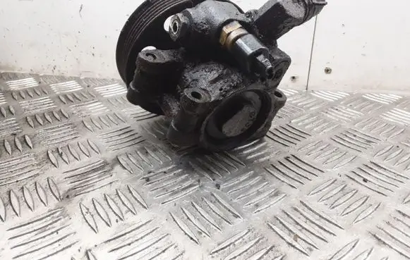 Ford Focus Power steering pump 8MDS302 HBDCY