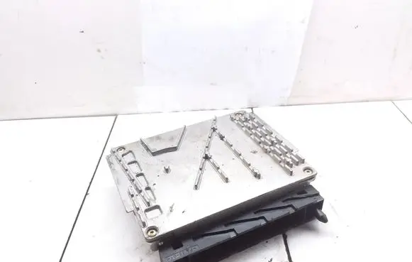 Volvo S60 Engine control unit/module 0281010319 08677708A
