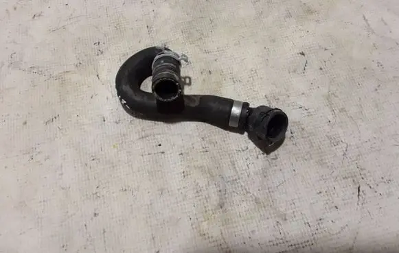 Volvo XC90 Engine coolant pipe/hose 31368434