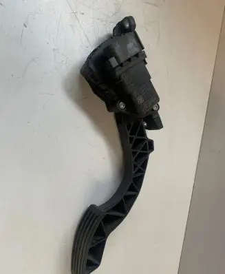 Volvo V50 Accelerator throttle pedal 00864131 6PV00864131