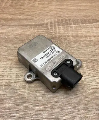 Opel Signum ESP acceleration yaw rate sensor 13665701 09184504 213