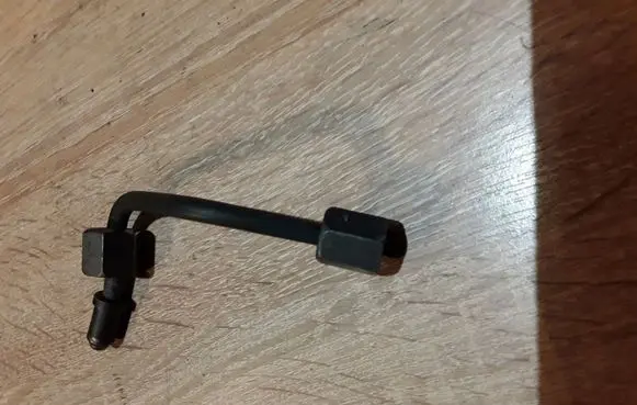 Opel Zafira B Fuel injector supply line/pipe 