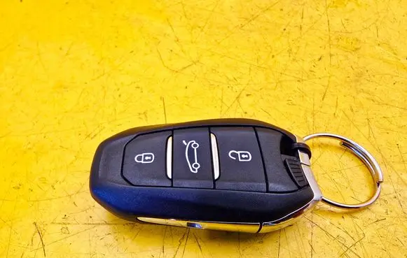Citroen DS7 Crossback Ignition key/card M2A43392MH