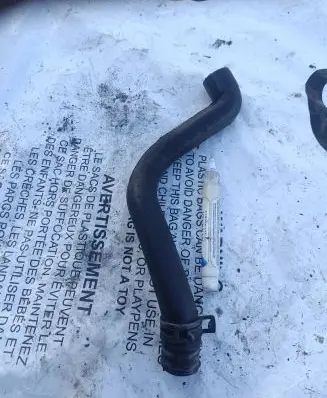 Volkswagen PASSAT B5.5 Breather hose/pipe 059103221D