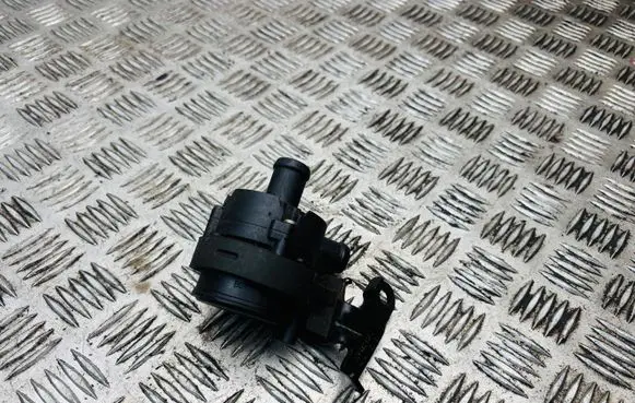Volkswagen Golf VII Electric auxiliary coolant/water pump 5G0965567