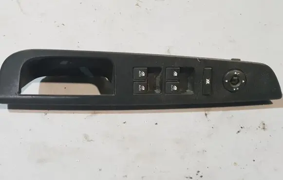 KIA Ceed Electric window control switch 823511H010