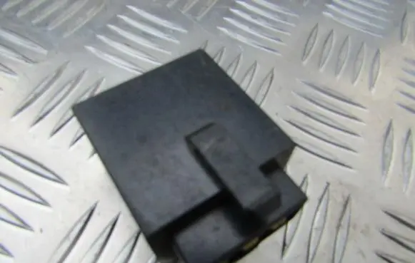 Mitsubishi Pajero Other relay MB572253