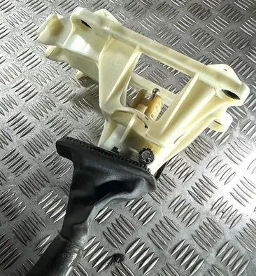 Volvo C30 Gear shifter/selector 31280766