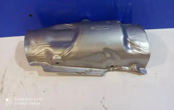 Volvo S60 Heat shield in engine bay 31437205