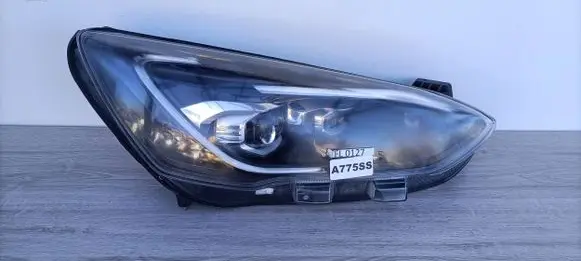 Ford Focus Headlight/headlamp JX7B-13E016-AE