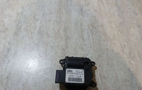 Citroen C4 II Air flap motor/actuator T1020286F
