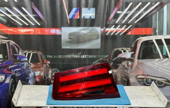 BMW 5 F10 F11 Tailgate rear/tail lights 7203227