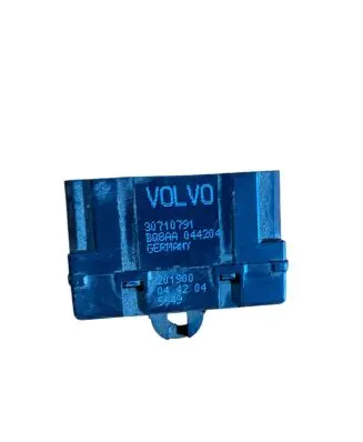 Volvo XC90 Seat heating relay 30710791 08A044204
