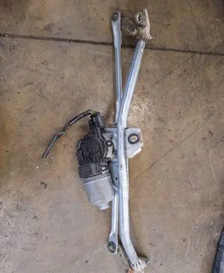 Skoda Superb B5 (3U) Front wiper linkage and motor 3B1955113D 0390241528