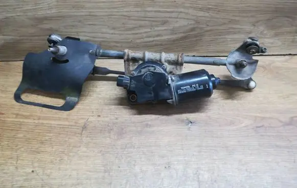 Toyota Yaris Front wiper linkage and motor 8511052010 1592003940
