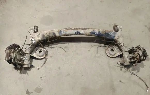 Toyota Avensis Verso Rear subframe 