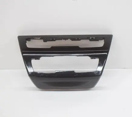 BMW X1 F48 F49 Dashboard glove box trim 9305907
