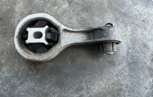 Renault Trafic III (X82) Engine mount vacuum valve 8200404271 93853920