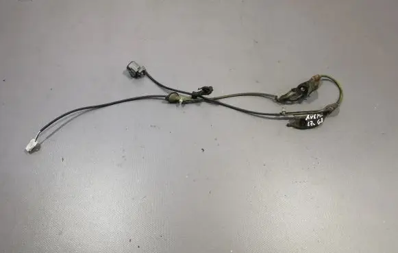 Toyota Avensis T270 Rear ABS sensor wiring 