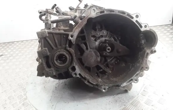 Hyundai Matrix Manual 5 speed gearbox P51767 008354