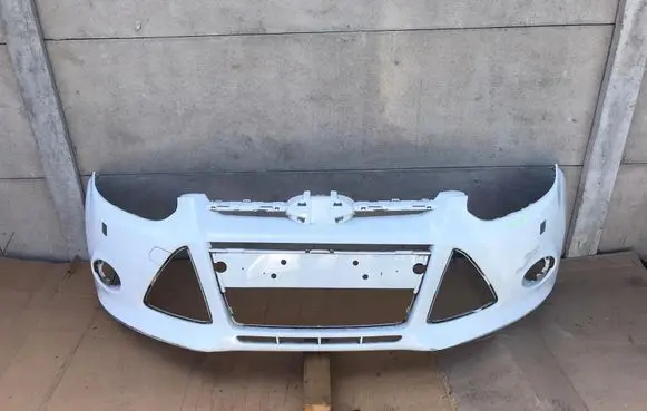Ford Focus Front bumper Z658