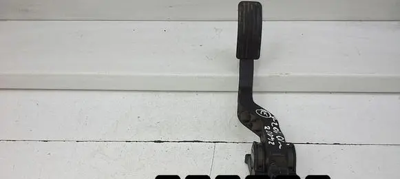 Peugeot 206 Accelerator throttle pedal 9645852280