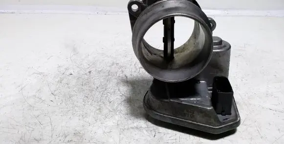 BMW 5 E60 E61 Throttle valve B82971648 780437301