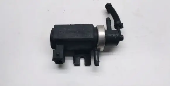 Audi A4 S4 B5 8D Turbo solenoid valve 1H0906627 72190320