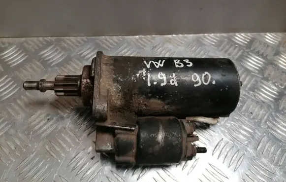 Volkswagen PASSAT B3 Starter motor 02A911023B 0001110031