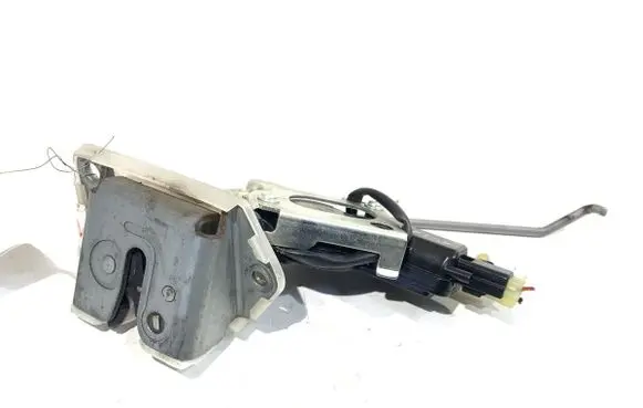 Suzuki Splash Tailgate exterior lock 