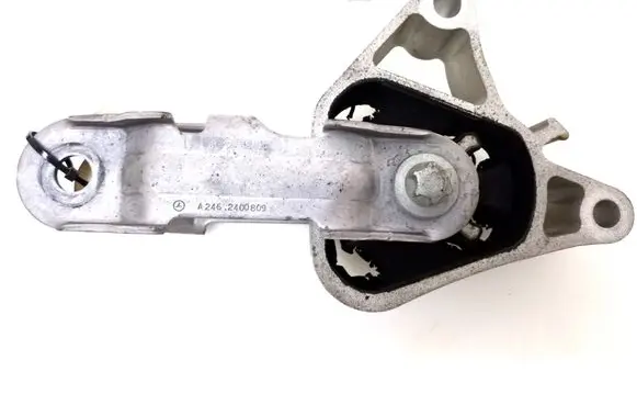 Mercedes-Benz A W176 Engine mount bracket A2462400809