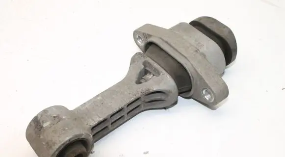 Hyundai i40 Gearbox mounting bracket