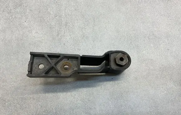 Audi A6 S6 C6 4F Front bumper mounting bracket 4F0807772