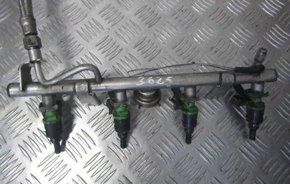Mercedes-Benz C W203 Fuel main line pipe a1110780292 0280161511