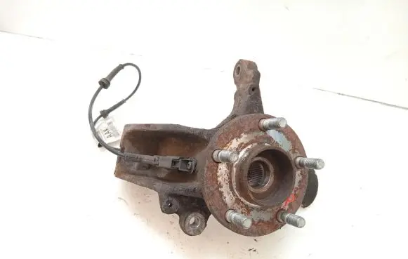 Ford C-MAX I Front wheel hub spindle knuckle