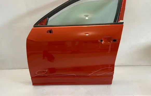 Audi Q2 - Front door 81a867387