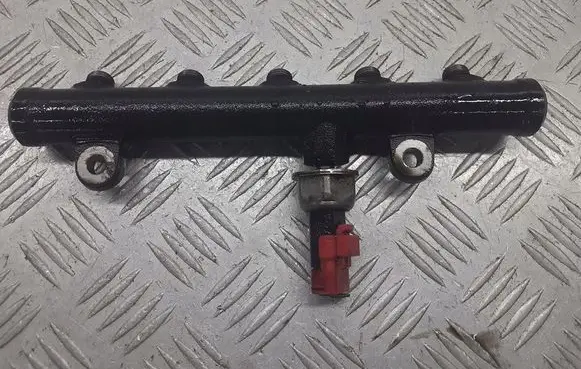 Ford Focus Fuel main line pipe 9654726280