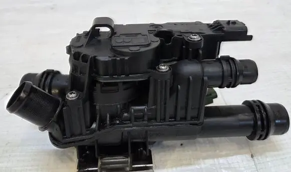 Opel Crossland X Thermostat/thermostat housing 9803549480