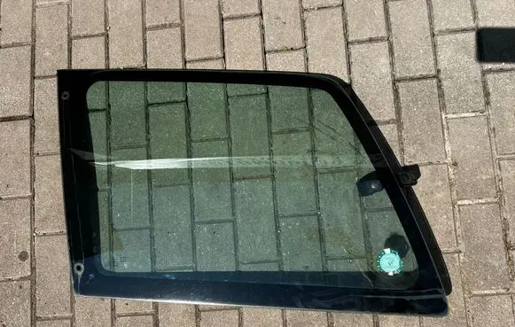 Fiat Ulysse Rear side window