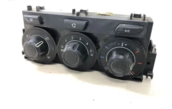 Citroen DS3 Climate control unit 400016004